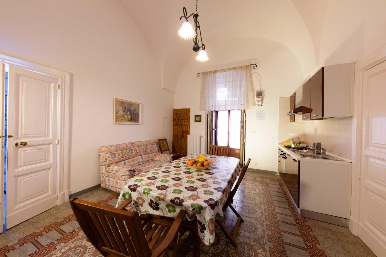 Casa Vacanza La Stradella Ostuni Exterior photo