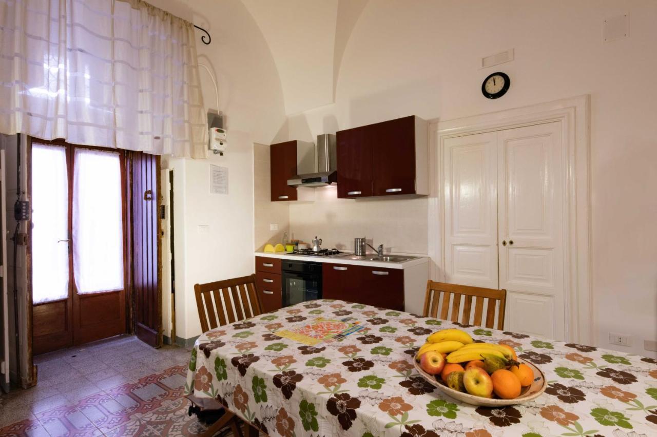 Casa Vacanza La Stradella Ostuni Exterior photo